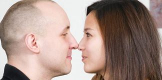 Karı koca elele estetik ameliyata geliyor